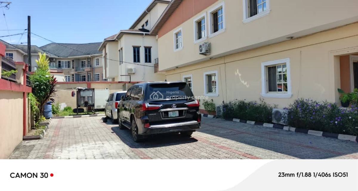 a Well Maintained 4 Bedrooms Terrace with Appurtenances, Lekki Phase 1, Lekki, Lagos, Commercial Property for Rent