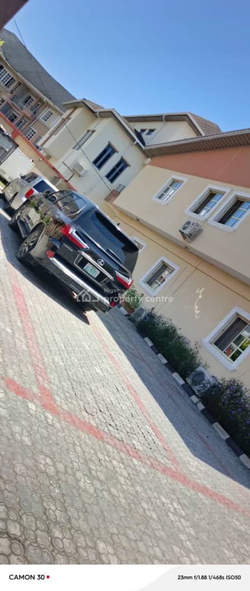 a Well Maintained 4 Bedrooms Terrace with Appurtenances, Lekki Phase 1, Lekki, Lagos, Commercial Property for Rent