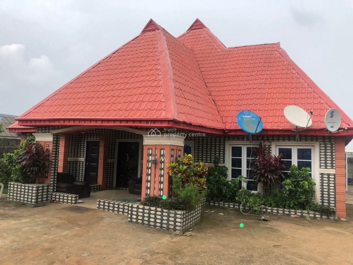 5 Bedrooms Bungalow, All Rooms En-suite with  3 Sitting Rooms, Big Din, Adamo, Ikorodu, Lagos, Detached Bungalow for Sale