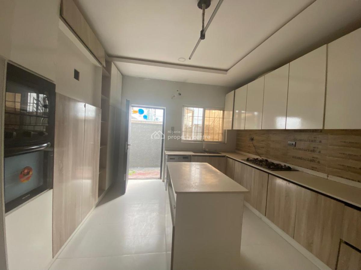 4 Bedrooms Semi Detached Duplex, Harris Drive By, Vgc, Lekki, Lagos, Semi-detached Duplex for Sale