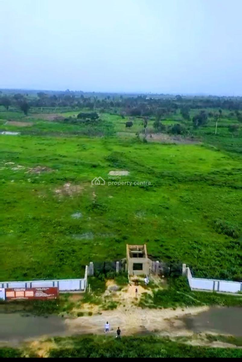Omu-epe Land Good for Landbanking in Epe, This Property Is Located at Omu-epe Ikorodu Road, Epe, Lagos, Residential Land for Sale