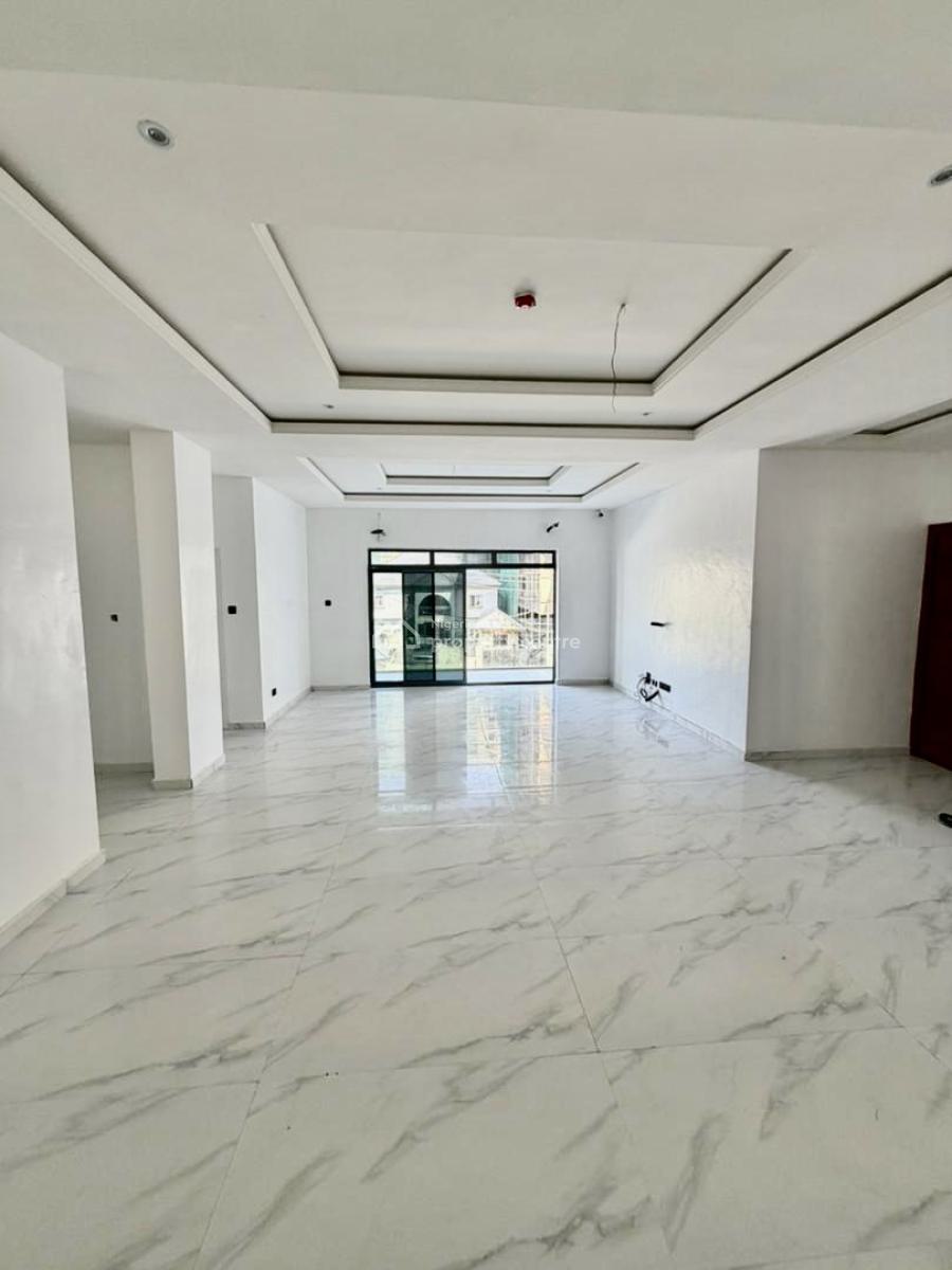 Exquisite & Very Spacious 3 Bedroom Apartment with Pool & Gym, Good Deal! Most Spacious and Well Built Apartment in Lekki., Lekki Phase 1, Lekki, Lagos, Flat / Apartment for Sale