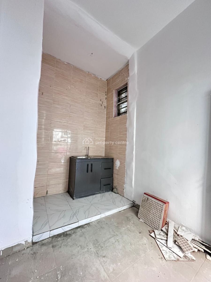 Standard Self Contained Bq, Ologolo, Lekki, Lagos, Self Contain (single Rooms) for Rent