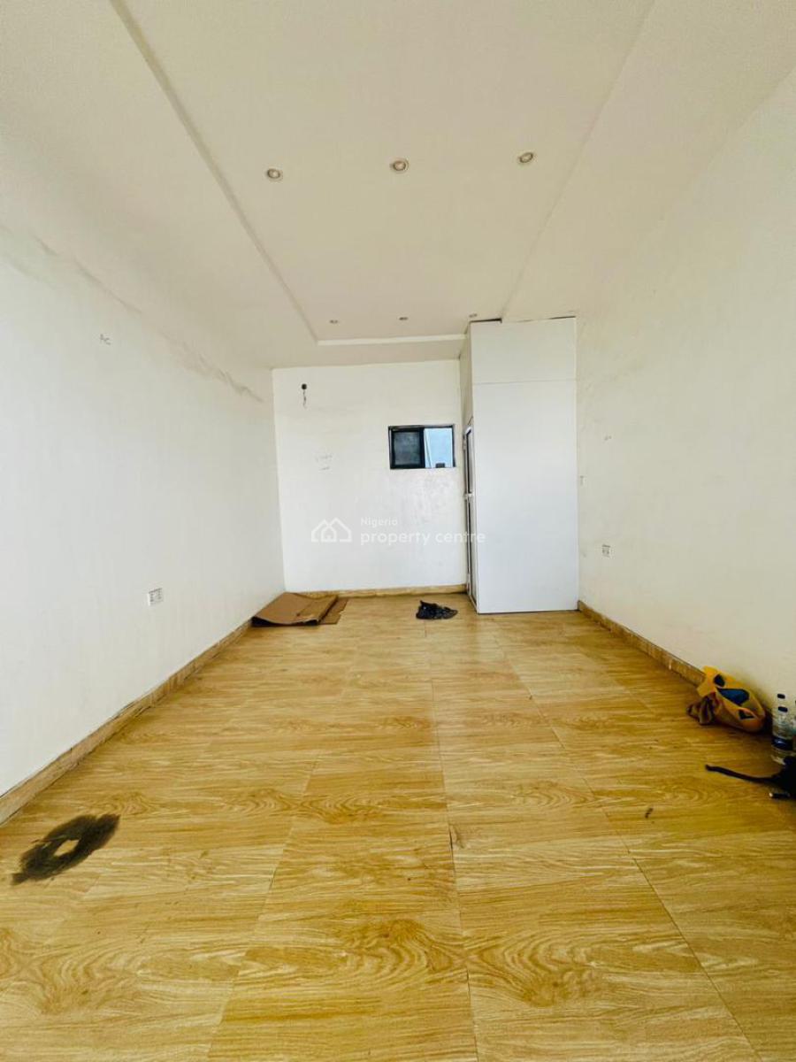 Exquisite Spacious Shop, Orchid, Lekki Phase 2, Lekki, Lagos, Shop for Rent