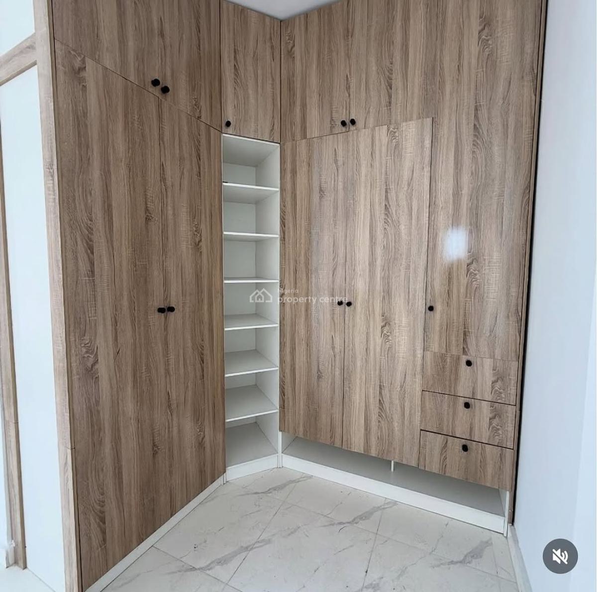 Spacious 4 Bedroom Terrace Duplex, Vgc, Lekki, Lagos, Terraced Duplex for Sale