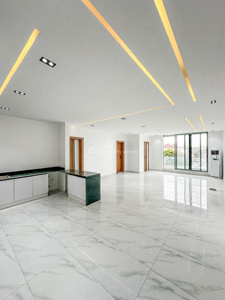 Stunning 2 Bedroom Apartment with an Elevator,pool and Gym, Lekki Phase 1, Lekki, Lagos, Flat / Apartment for Sale