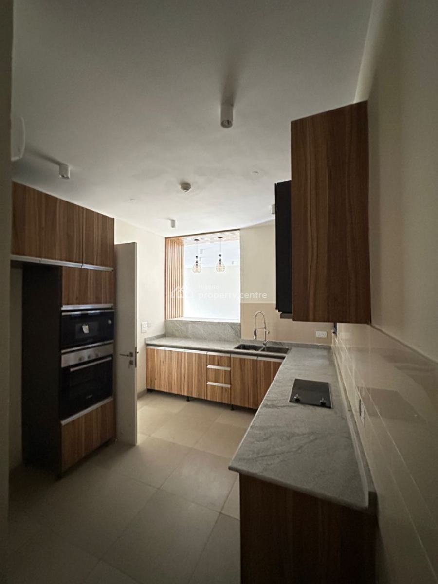 Luxury Spacious 3 Bedroom Apartment, Lekki Phase 1, Lekki, Lagos, Flat / Apartment for Sale