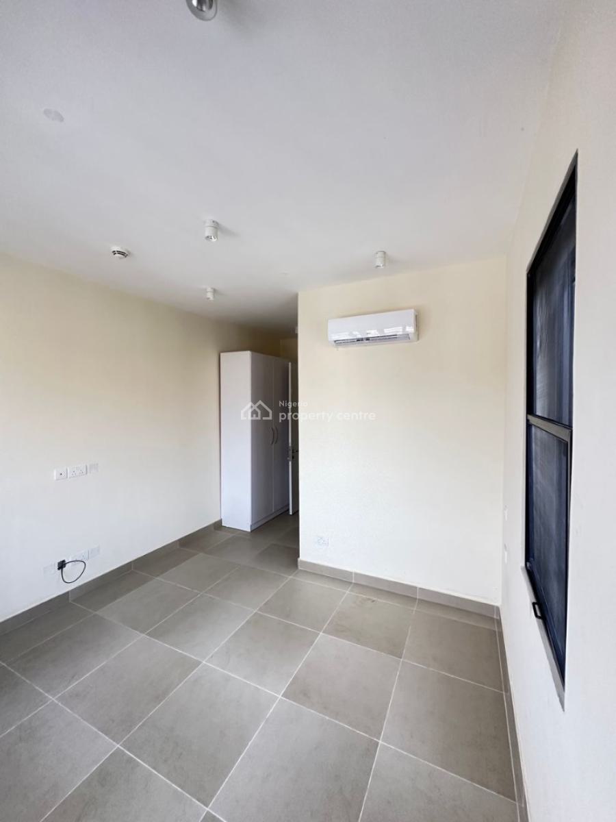 Luxury Spacious 3 Bedroom Apartment, Lekki Phase 1, Lekki, Lagos, Flat / Apartment for Sale