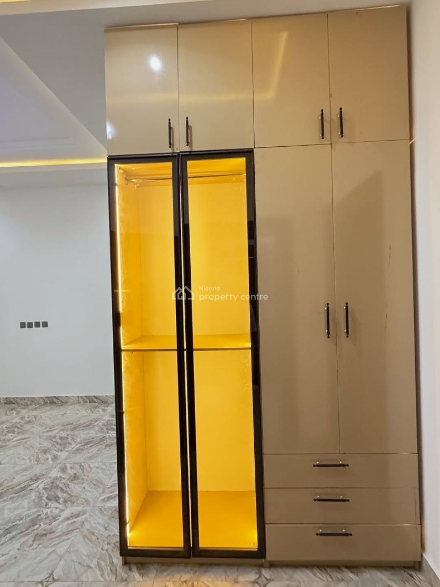 3 Beds  Semi-detached  Move-in-ready Bq, Apo Resettlement, Apo, Abuja, Semi-detached Duplex for Sale