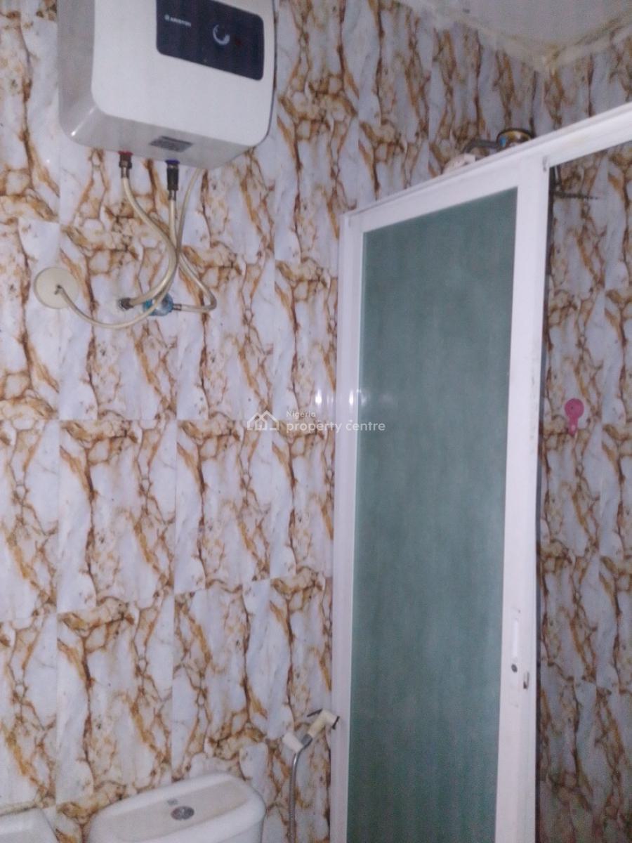 Mini Flat Upstairs, Off Lekki Beach Road, Jakande, Lekki, Lagos, Mini Flat (room and Parlour) for Rent