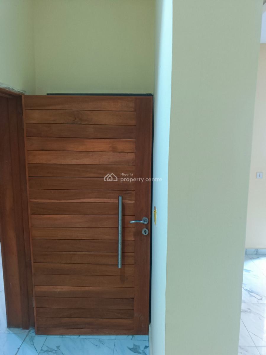 Brand New Luxury 3 Bedrooms Flat, Atlantic View Estate, Alpha Beach Road, New-road Bustop, Igbo Efon, Lekki, Lagos, Flat / Apartment for Rent