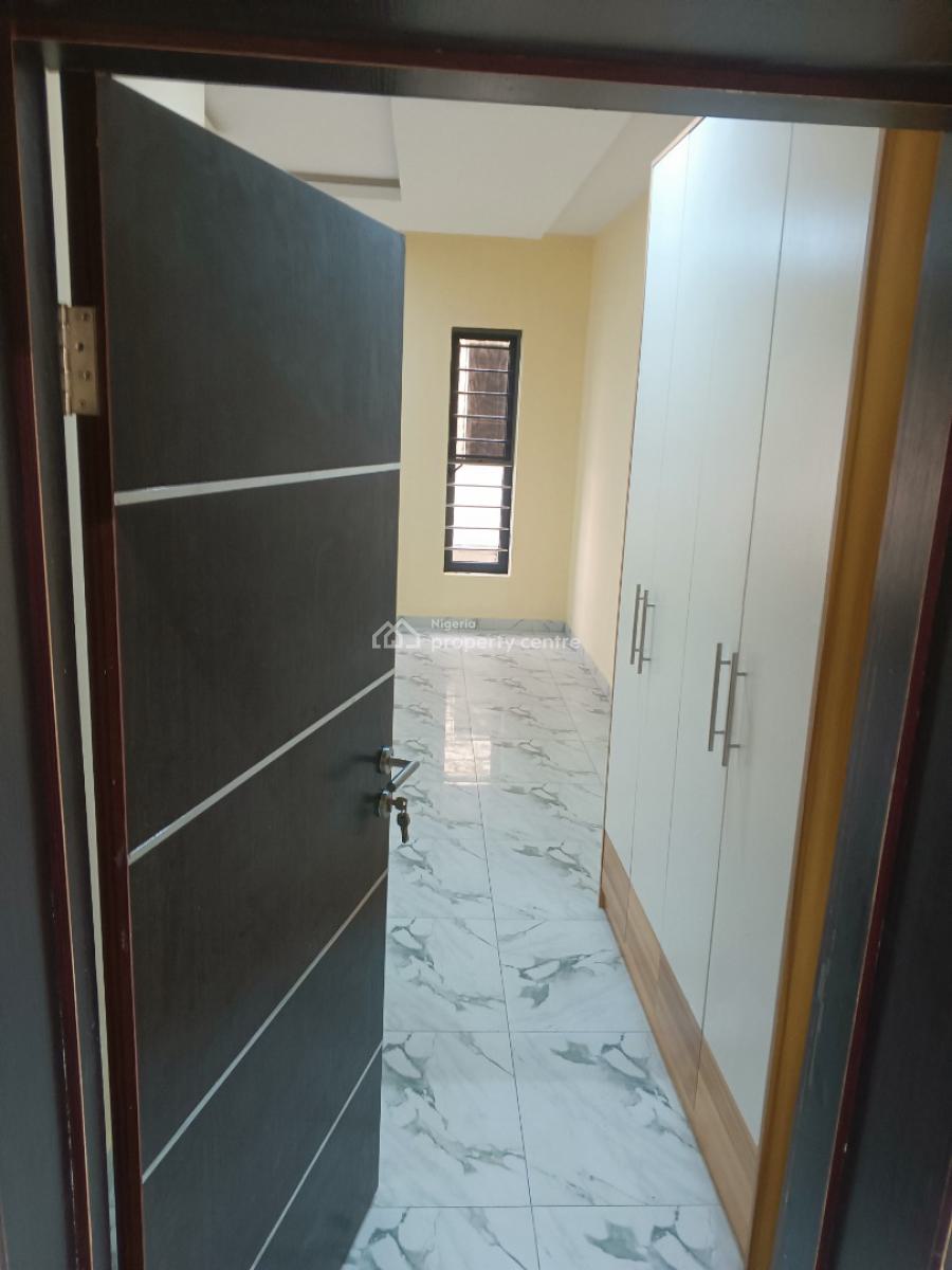 Brand New Luxury 3 Bedrooms Flat, Atlantic View Estate, Alpha Beach Road, New-road Bustop, Igbo Efon, Lekki, Lagos, Flat / Apartment for Rent