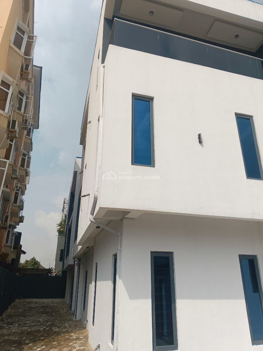 Brand New Luxury 3 Bedrooms Flat, Atlantic View Estate, Alpha Beach Road, New-road Bustop, Igbo Efon, Lekki, Lagos, Flat / Apartment for Rent