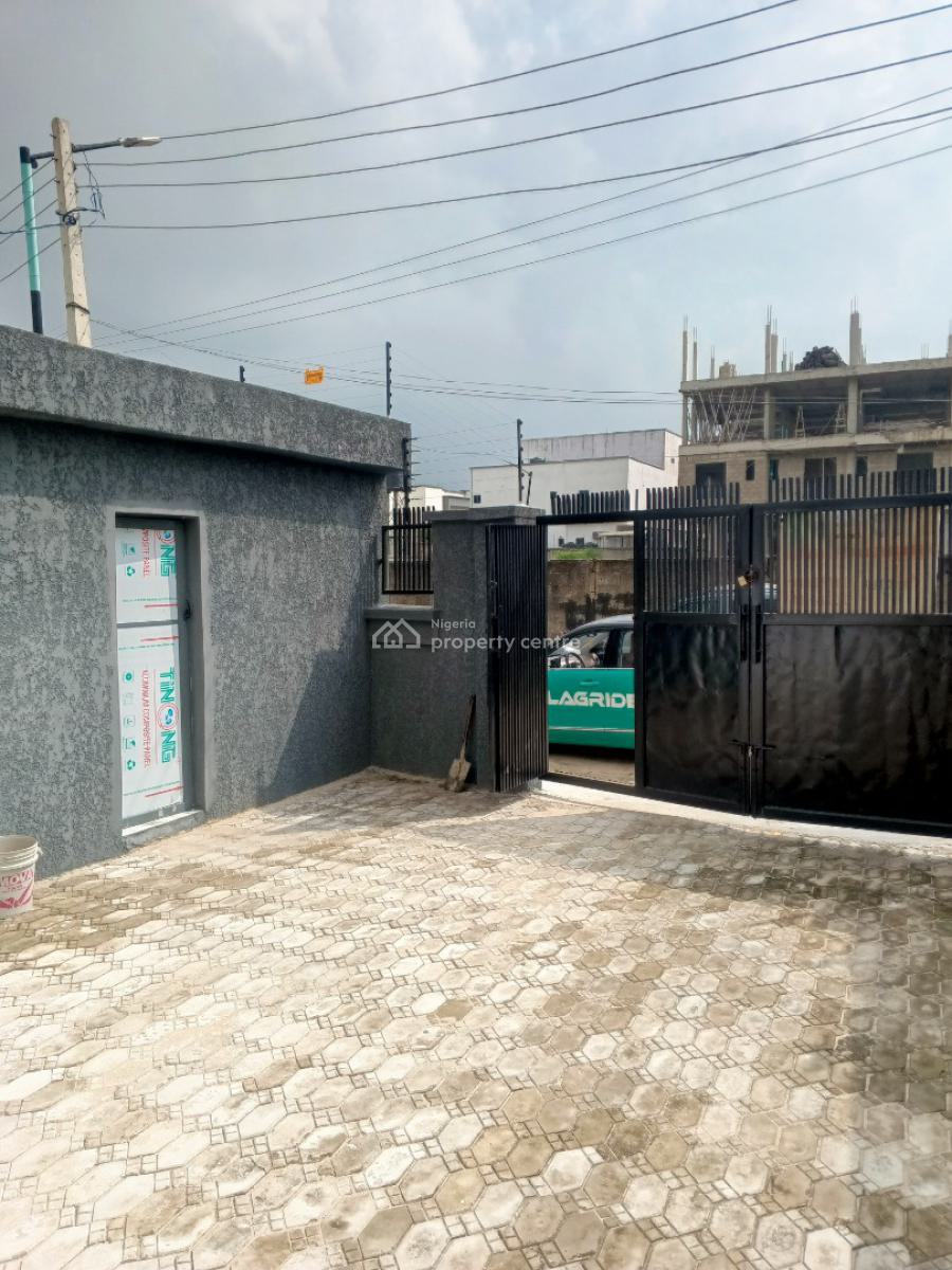 Brand New Luxury 3 Bedrooms Flat, Atlantic View Estate, Alpha Beach Road, New-road Bustop, Igbo Efon, Lekki, Lagos, Flat / Apartment for Rent