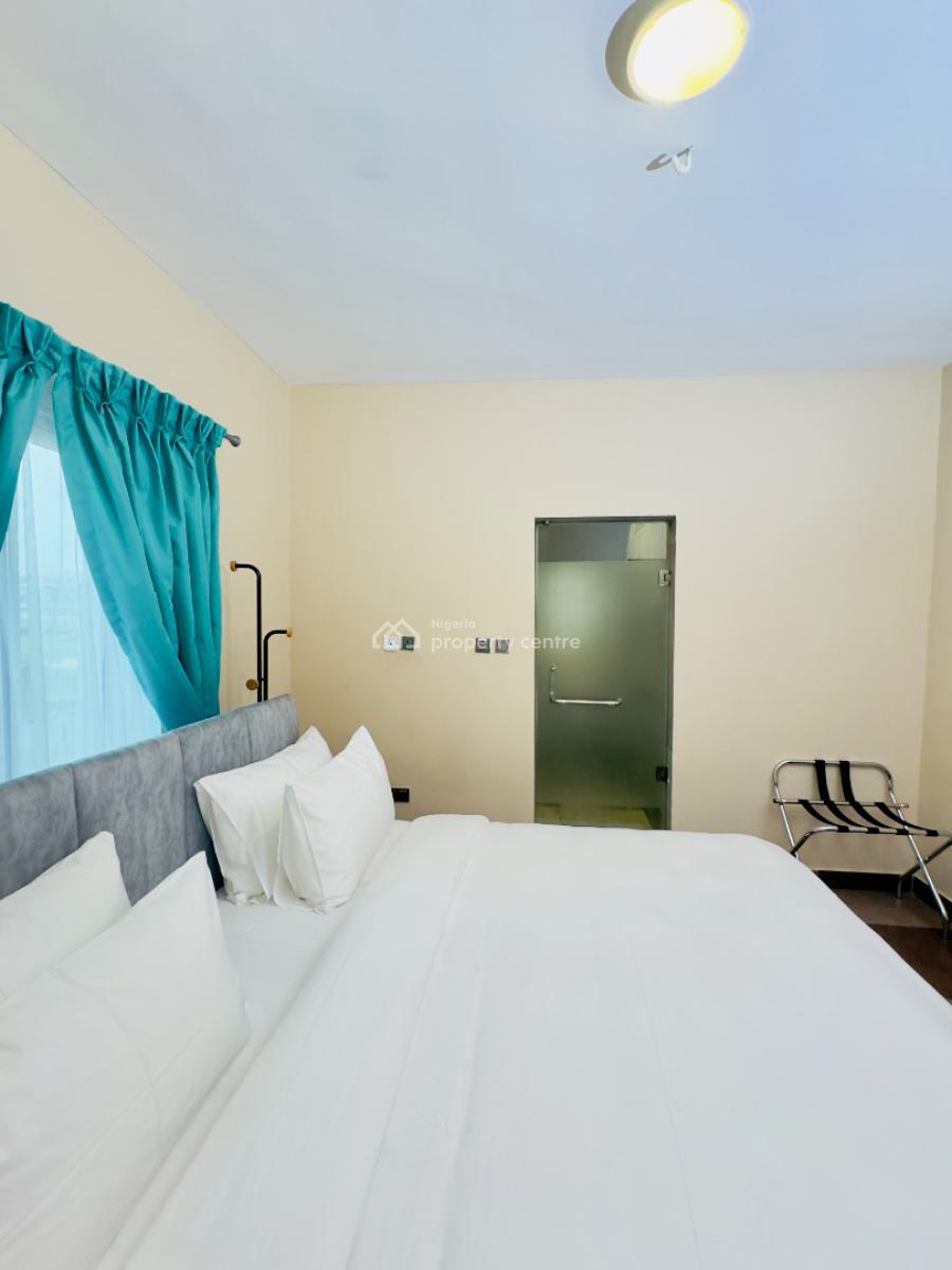 Lovely 2 Bedroom with Excellent View, Peace Estate, Maryland, Lagos, Flat / Apartment Short Let