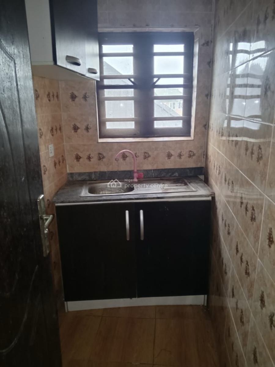 Executive and Spacious Mini Flat, Elemoro Road, Bogije, Ibeju Lekki, Lagos, Mini Flat (room and Parlour) for Rent