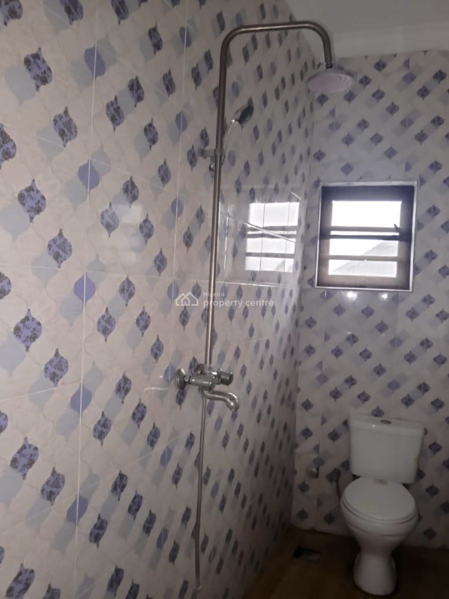 Executive and Spacious Mini Flat, Elemoro Road, Bogije, Ibeju Lekki, Lagos, Mini Flat (room and Parlour) for Rent