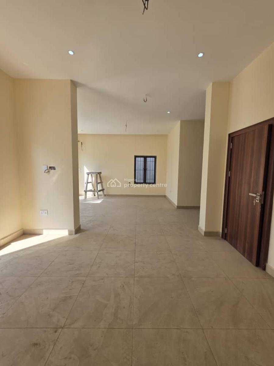 5bedroom Fully Detached House with Pool, Guzape District, Abuja, Detached Duplex for Sale