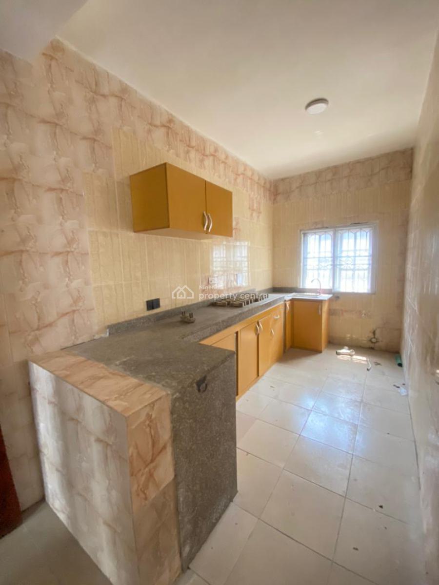 Clean 2 Bedroom Apartment, Ikate Elegushi, Lekki, Lagos, Flat / Apartment for Rent