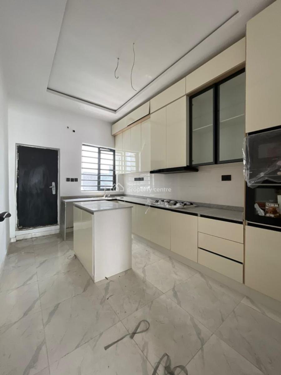 Topnotch 4 Bedroom Terrace Duplex in a Communal Living Space, Harris Vgc Drive, Lekki, Lagos, Terraced Duplex for Sale