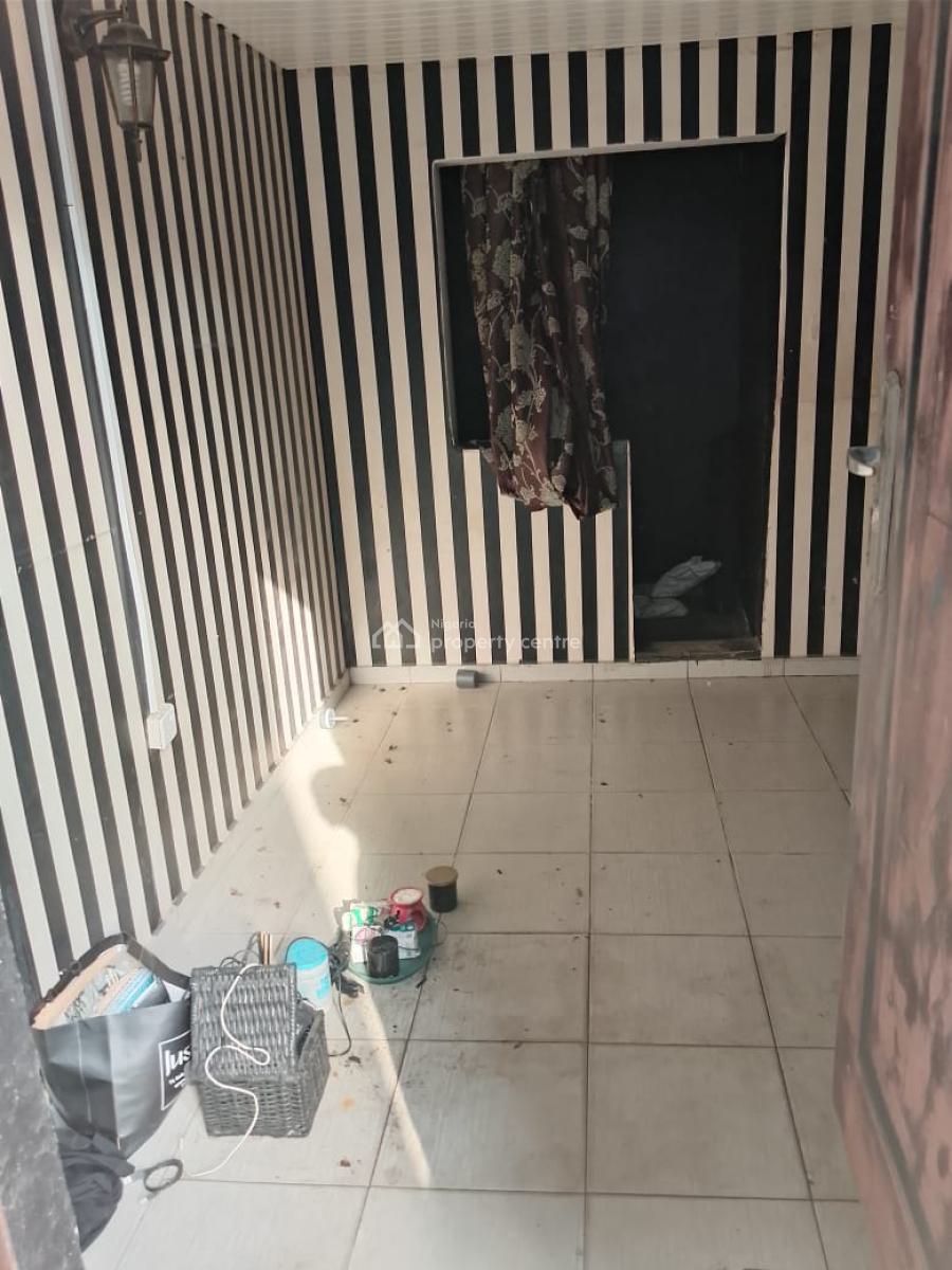 One Room Self Contain, Victoria Island (vi), Lagos, Commercial Property for Rent