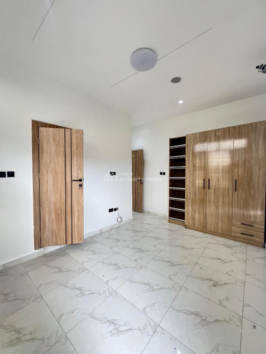 Luxurious 2 Bedroom Apartment with Bq,pool, Ologolo, Lekki, Lagos, Flat / Apartment for Sale