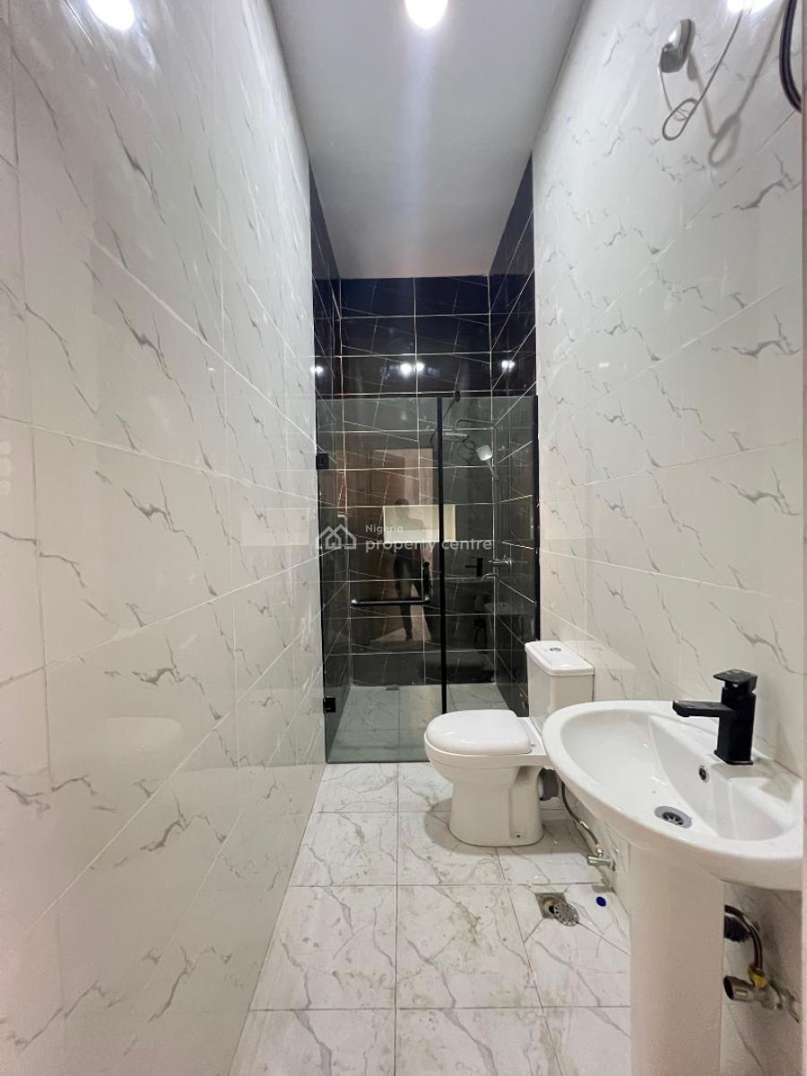 Luxurious 2 Bedroom Apartment with Bq,pool, Ologolo, Lekki, Lagos, Flat / Apartment for Sale