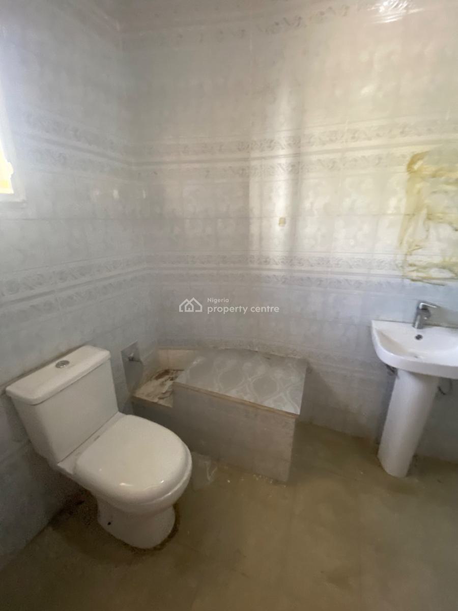 Well Built 3 Bedroom Apartment, Idado, Lekki, Lagos, Flat / Apartment for Rent