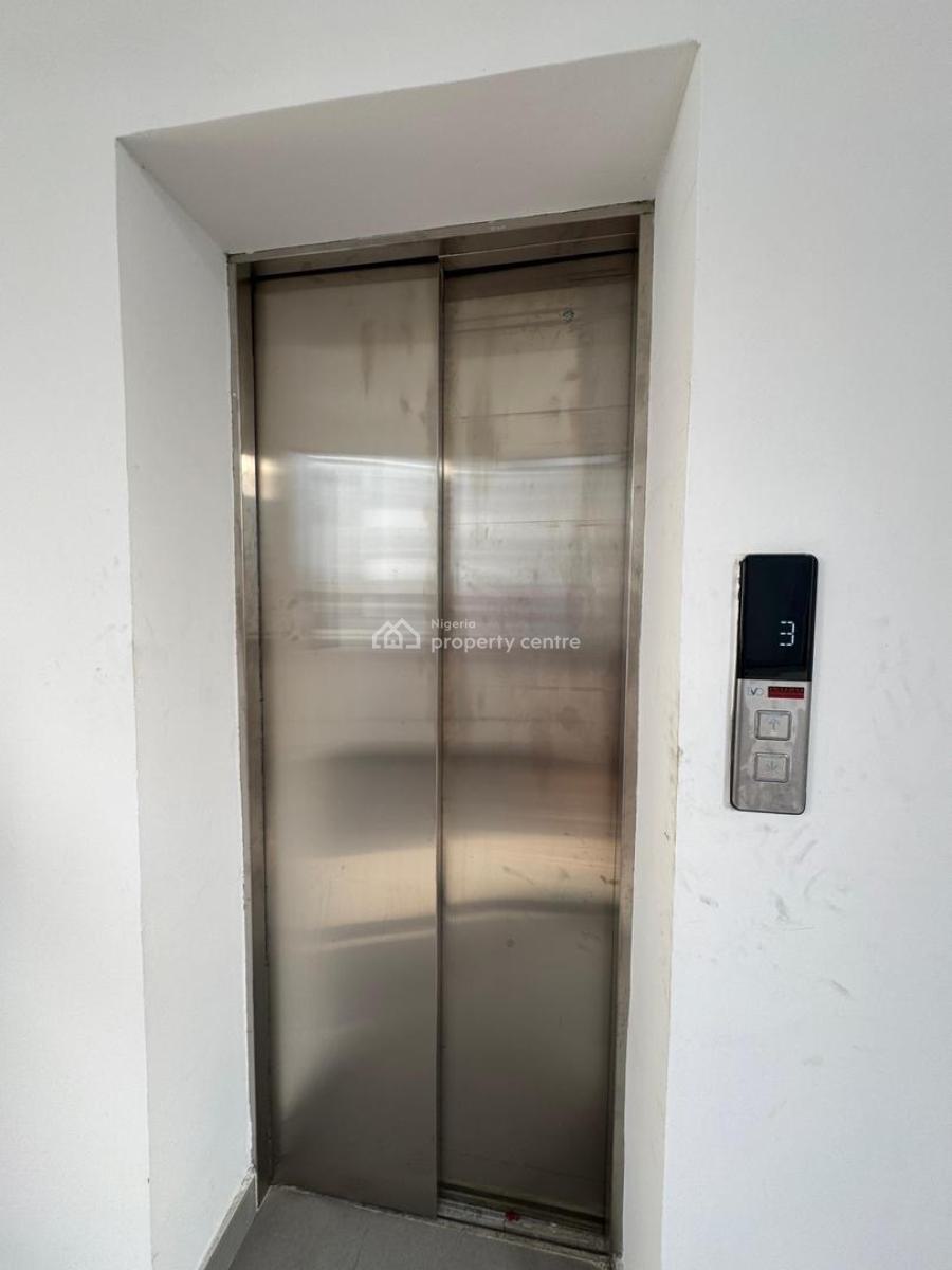 Contemporary 4 Bedroom Maisonette, Iponri, Surulere, Lagos, Flat / Apartment for Sale