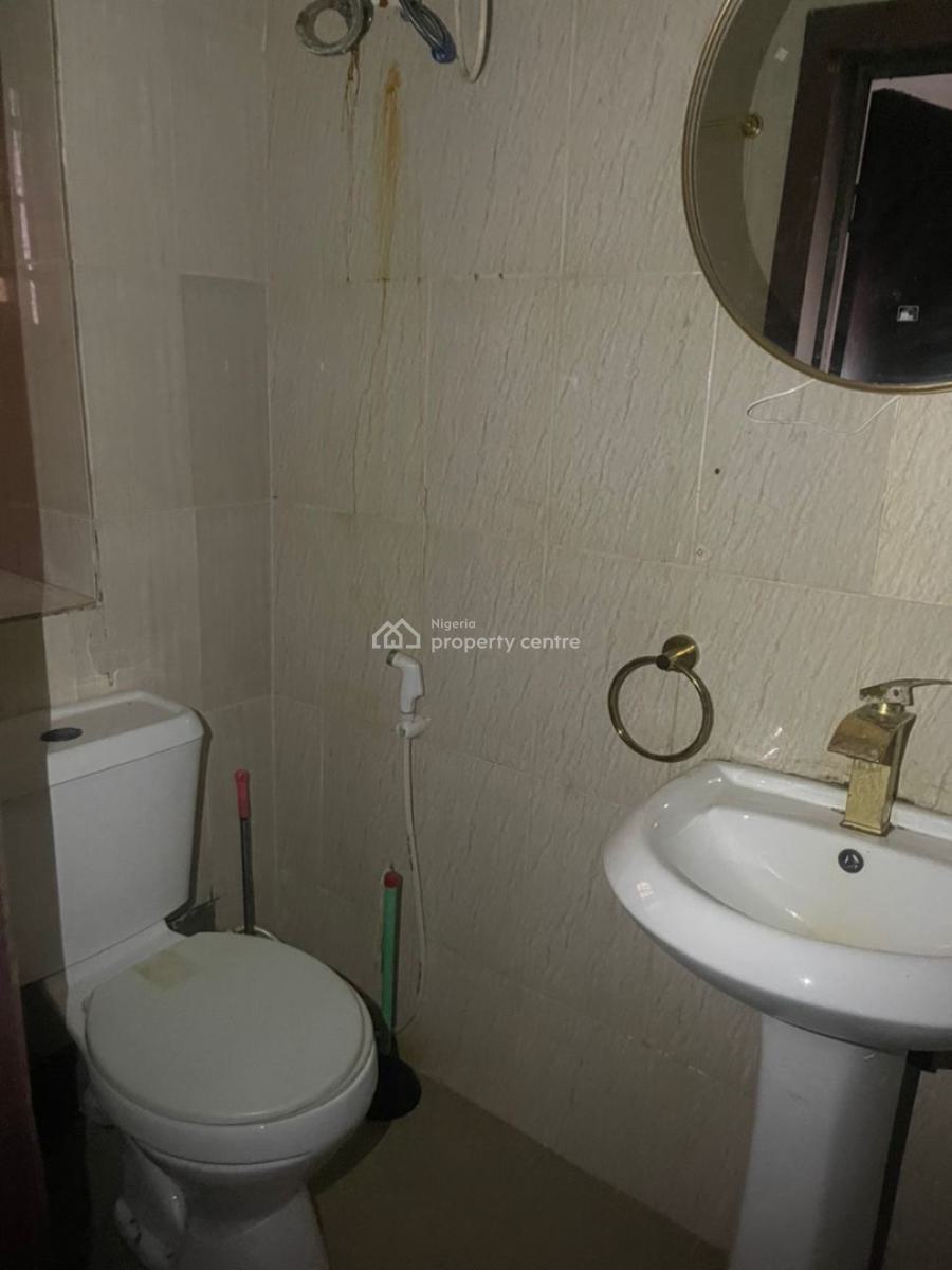 Luxury 1 Bedroom Apartment, Lekki Phase 1, Lekki, Lagos, Office Space for Rent