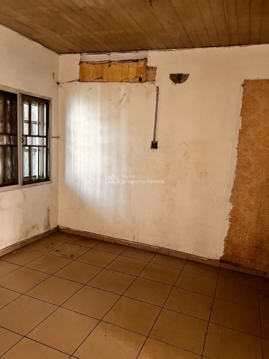 4 Bedroom Flat, Benghazi Street, Zone 4, Wuse, Abuja, Flat / Apartment for Sale