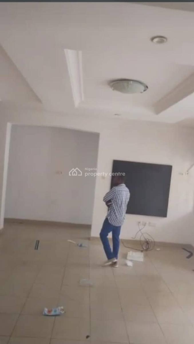Lovely 3 Bedroom Flat, Gra Phase 1, Magodo, Lagos, Flat / Apartment for Rent