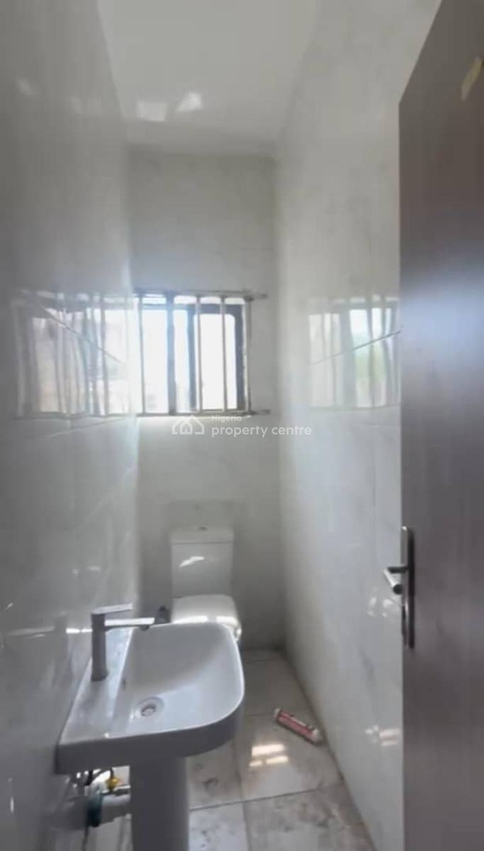 Lovely 2 Bedroom Flat, Off Ogulana Drive, Surulere, Lagos, Flat / Apartment for Rent