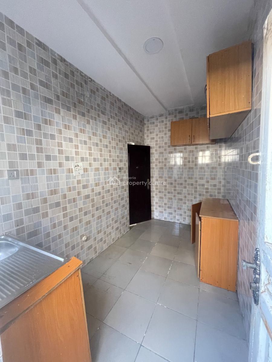 Beautiful 2 Bedroom Apartment in an Estate, Sangotedo, Ajah, Lagos, Flat / Apartment for Rent