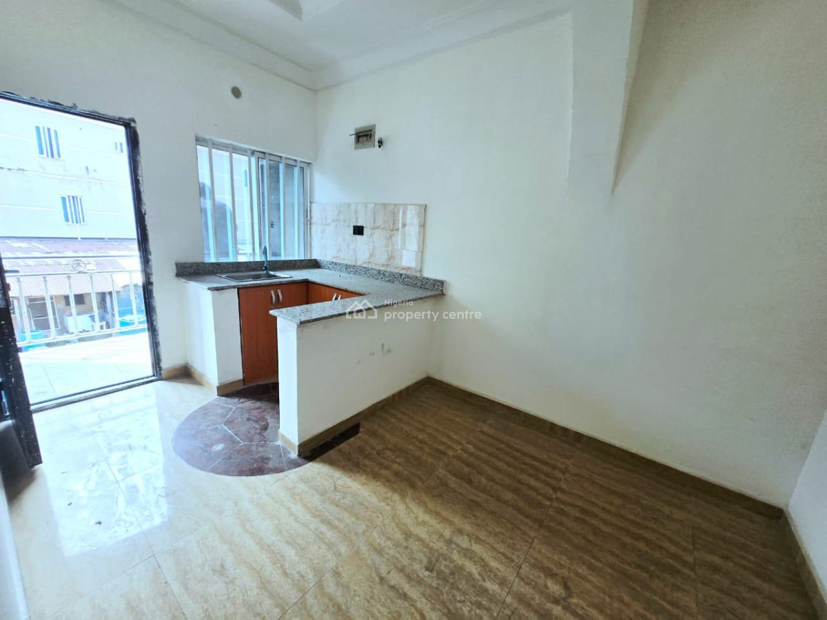 Spacious 1-bedroom Apartment, Osapa, Lekki, Lagos, Flat / Apartment for Rent