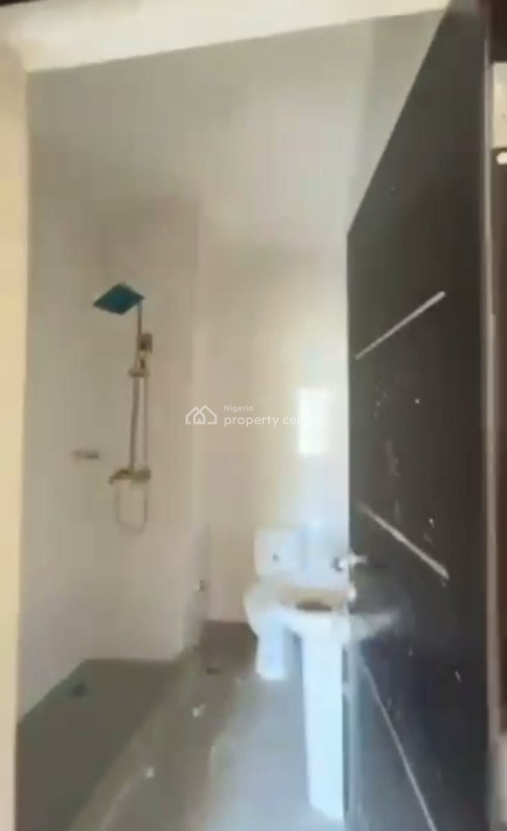 a Standard 2-bedroom Flat, Guzape District, Abuja, Flat / Apartment for Rent