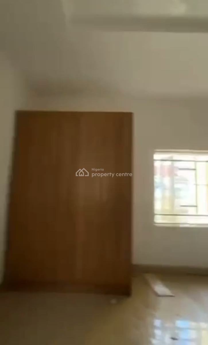 a Standard 2-bedroom Flat, Guzape District, Abuja, Flat / Apartment for Rent