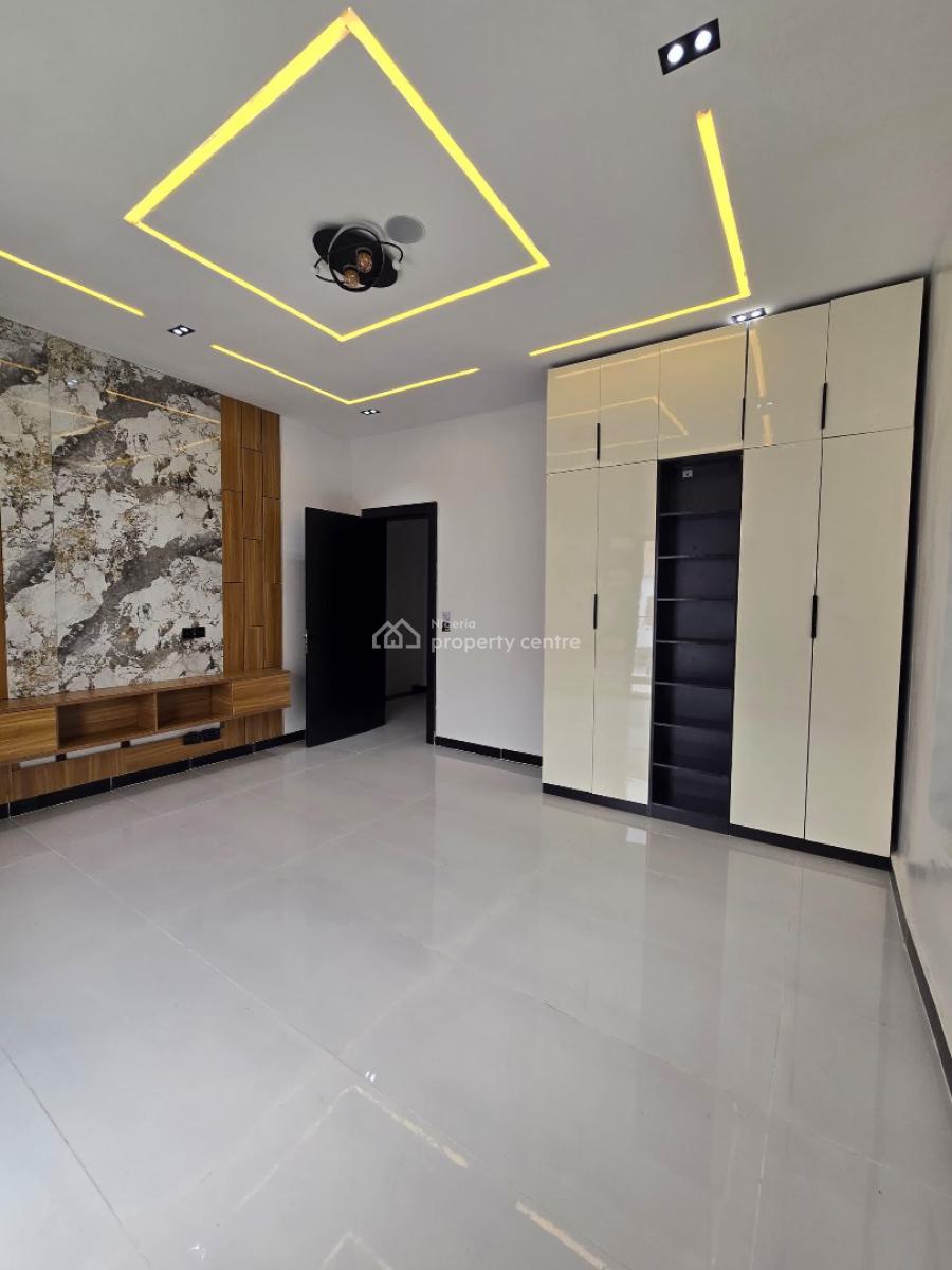 Spacious 5-bedroom Detached Duplex with Bq, Ologolo, Lekki, Lagos, Detached Duplex for Sale