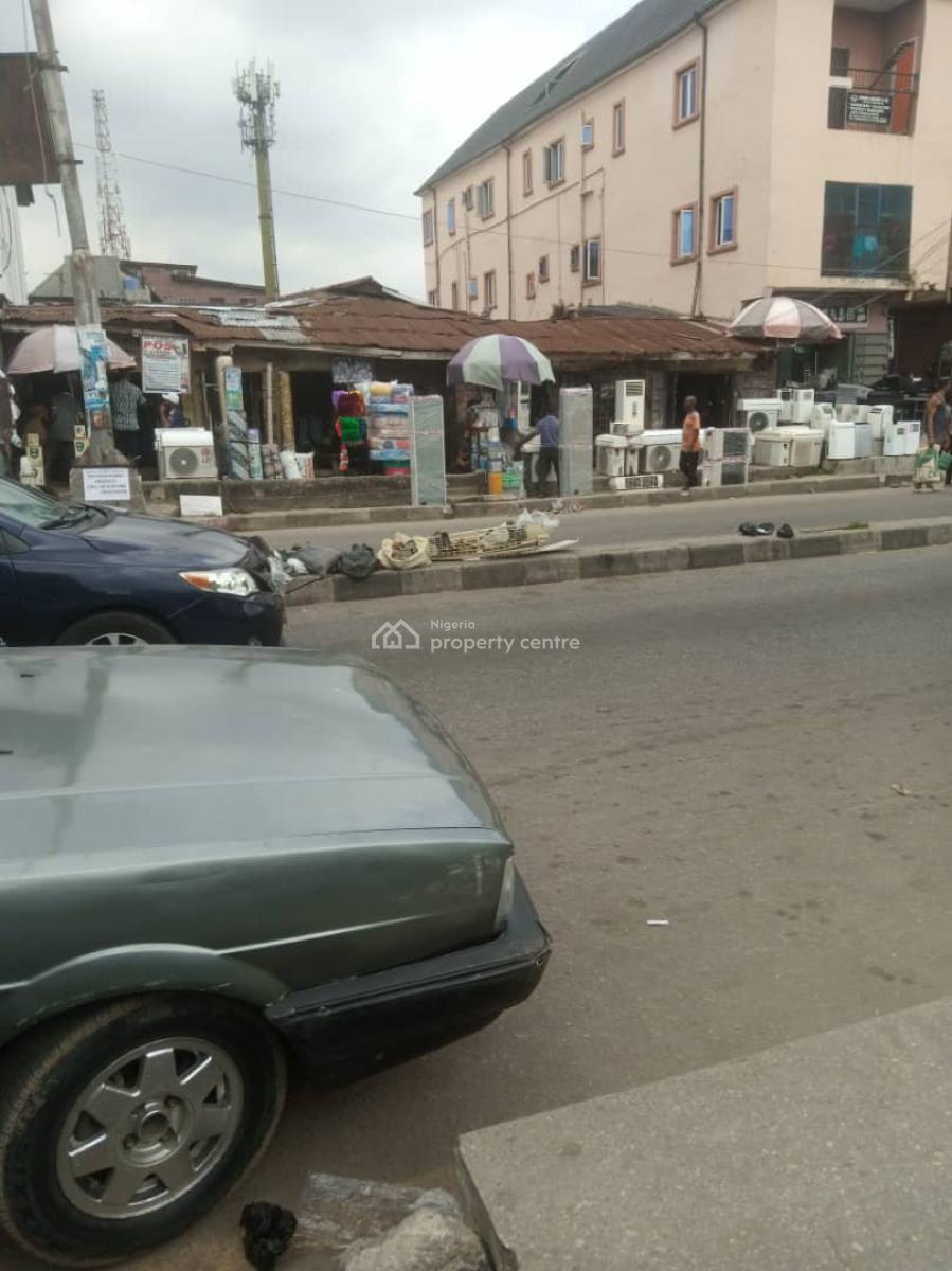 a Bungalow  on a 490 Sqm, Lawanson, Surulere, Lagos, Mixed-use Land for Sale