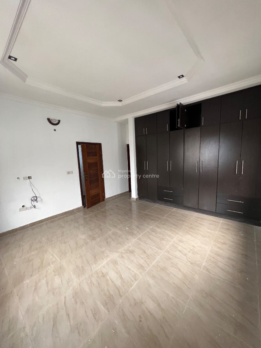 Spacious 2 Bedroom Apartment, Ikate Elegushi, Lekki, Lagos, Flat / Apartment for Rent