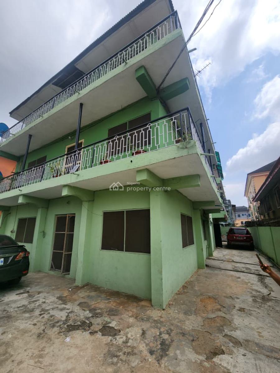 Decent 2 Bedrooms Flat (ground Floor), Off Aborishade Lawanson, Surulere, Lagos, House for Rent