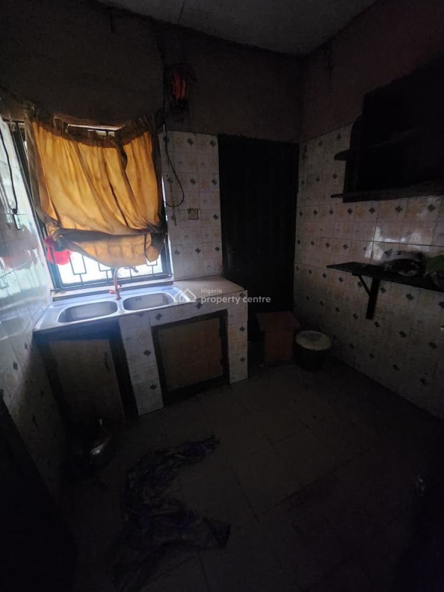 Decent 2 Bedrooms Flat (ground Floor), Off Aborishade Lawanson, Surulere, Lagos, House for Rent