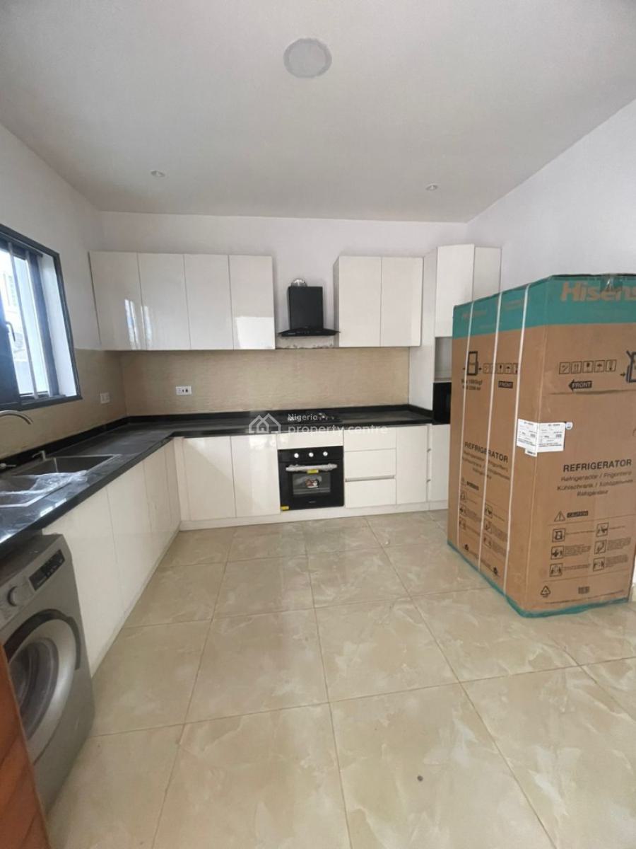 4 Bedroom Flat, Lekki Phase 1, Lekki, Lagos, Flat / Apartment for Rent