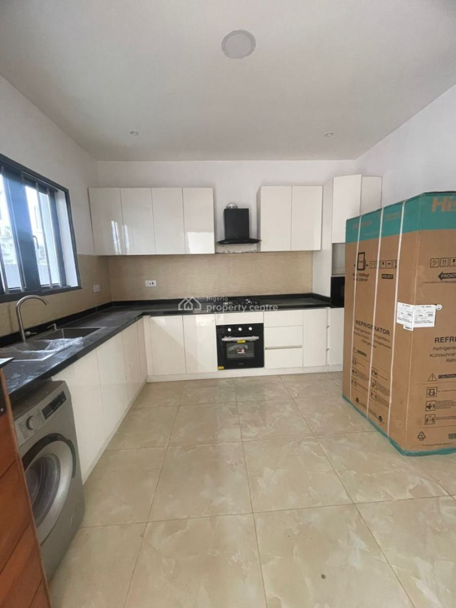 4 Bedroom Flat, Lekki Phase 1, Lekki, Lagos, Flat / Apartment for Rent