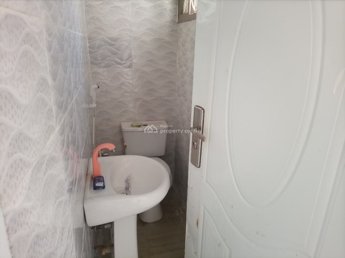 Sharp Pay & Move in 2 Bedroom Flat, Ground Floor, 6th Avenue, Gwarinpa, Abuja, Flat / Apartment for Rent