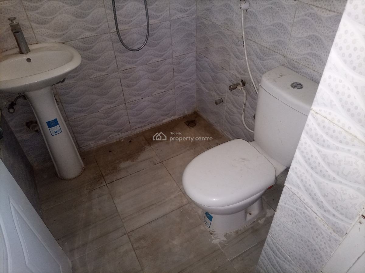 Sharp Pay & Move in 2 Bedroom Flat, Ground Floor, 6th Avenue, Gwarinpa, Abuja, Flat / Apartment for Rent