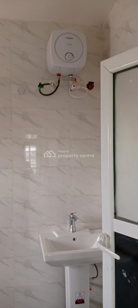 Luxurious 2 Bedrooms Flat with 3 Toilets, Arewa, Asese, Ibafo, Ogun, Flat / Apartment for Rent