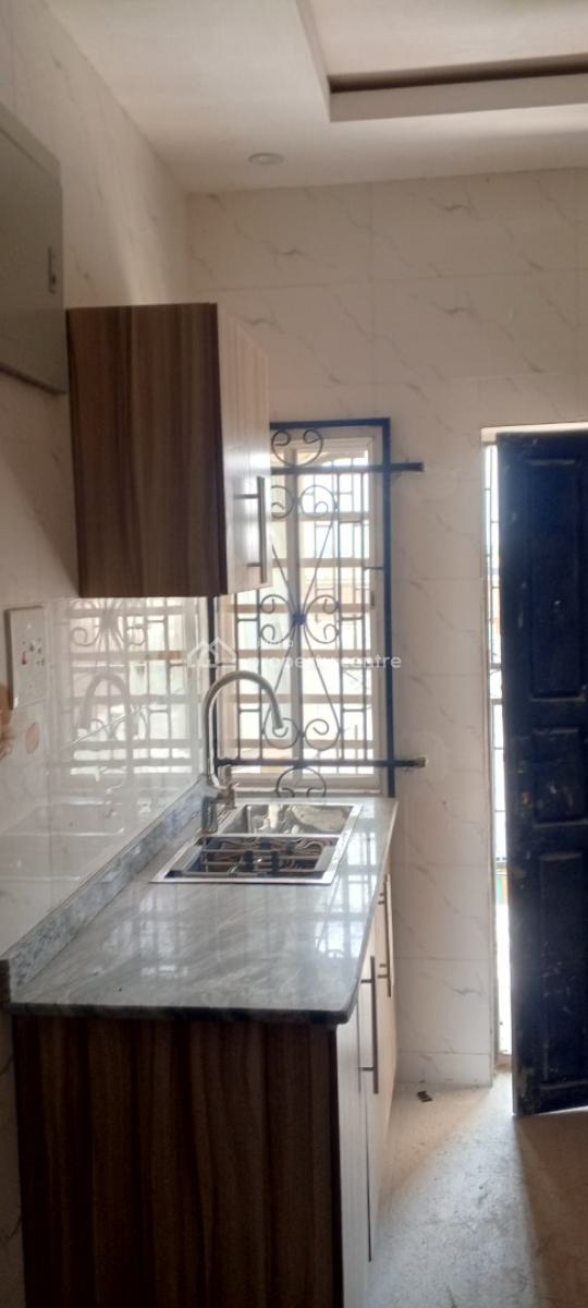 Luxurious 2 Bedrooms Flat with 3 Toilets, Arewa, Asese, Ibafo, Ogun, Flat / Apartment for Rent