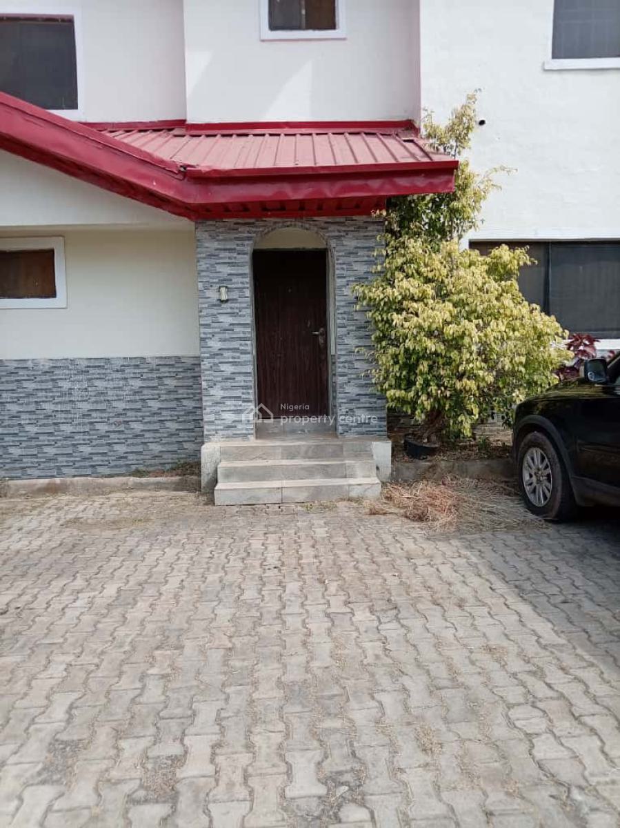 a Well Built 4 Bedrooms Duplex with 2 Rooms Bq, Katampe Extension, Katampe, Abuja, Semi-detached Duplex for Rent