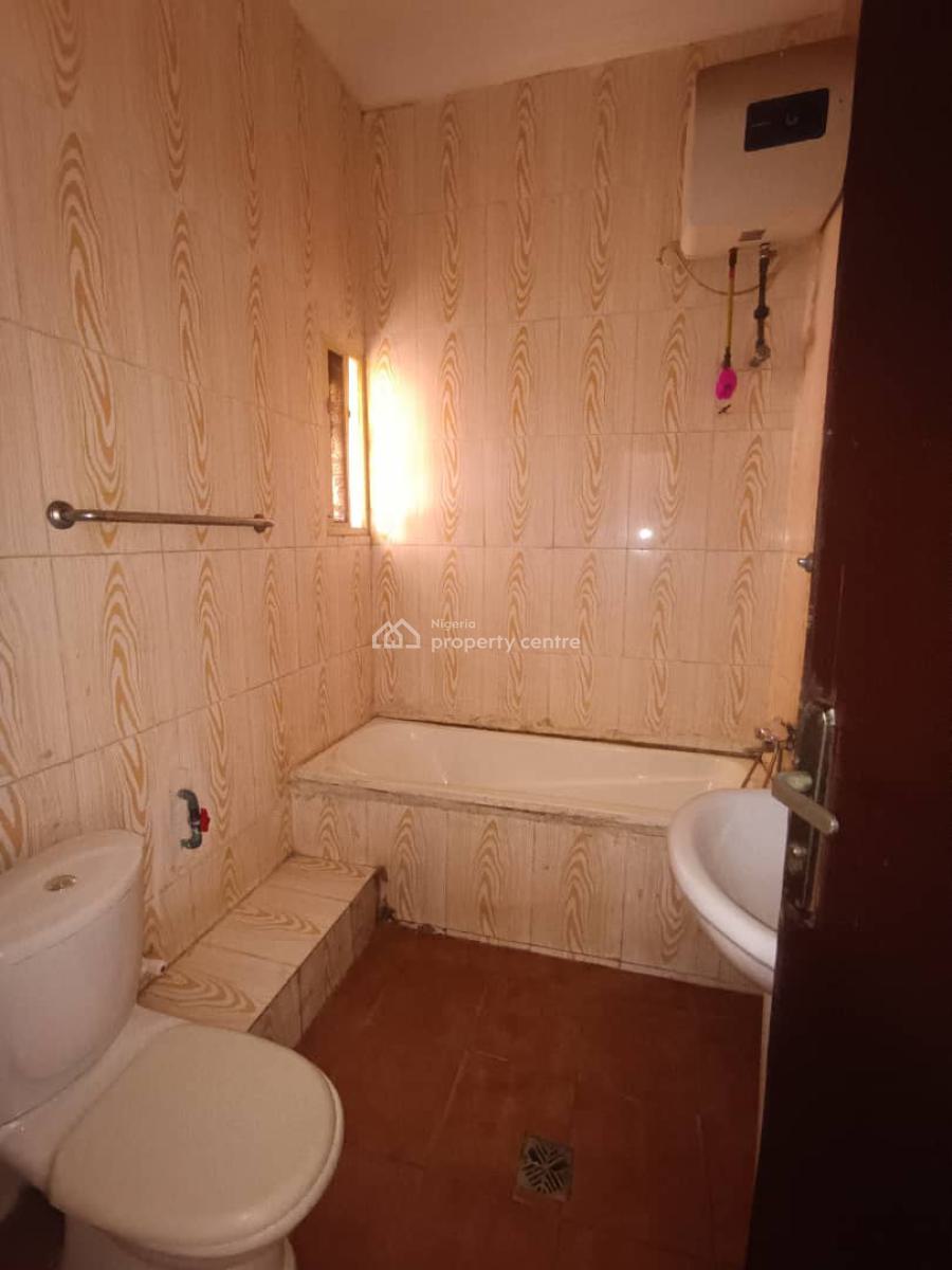 Renovated 3-bedroom Flat with Bq, Sangotedo, Ajah, Lagos, Flat / Apartment for Rent